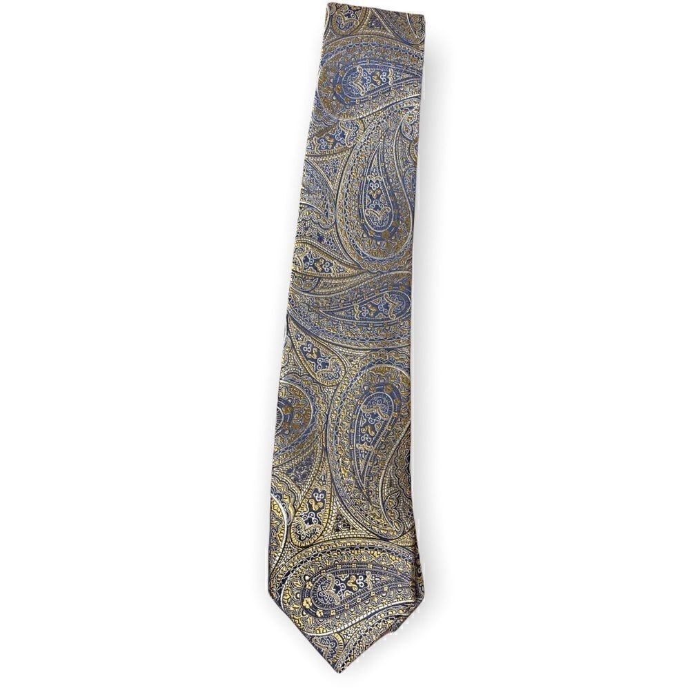 Geoffrey Beene handmade 100% silk tie In Gold and black paisley